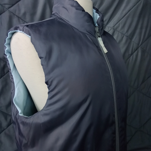 St. John's Bay Reversible Puffer Vest Light Blue & Grey Down Feathers Size Large - Picture 4 of 16